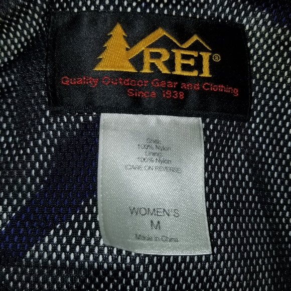 REI elements jacket size M - Picture 3 of 4